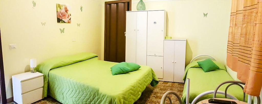 Bed and Breakfast Beb I Delfini Di Casa Paola à Mascali Extérieur photo